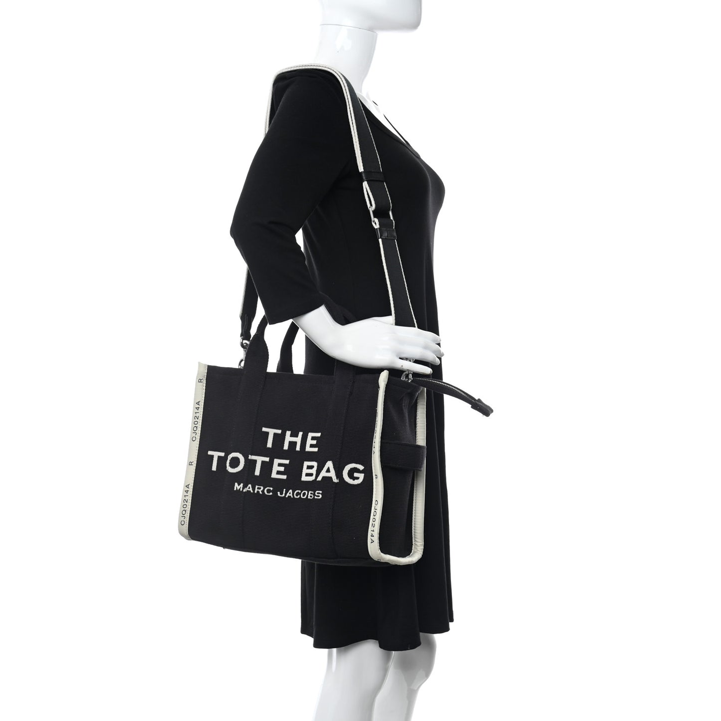 Jacquard Medium The Traveler Tote Bag Black