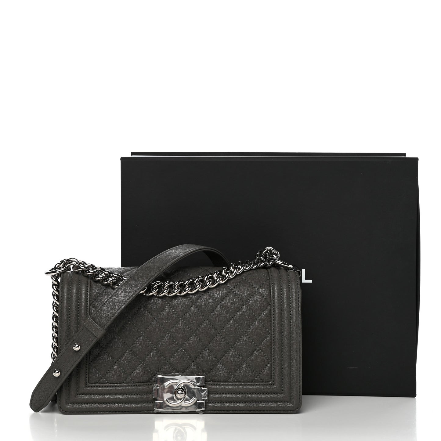 Caviar Quilted Medium Boy Flap Grey