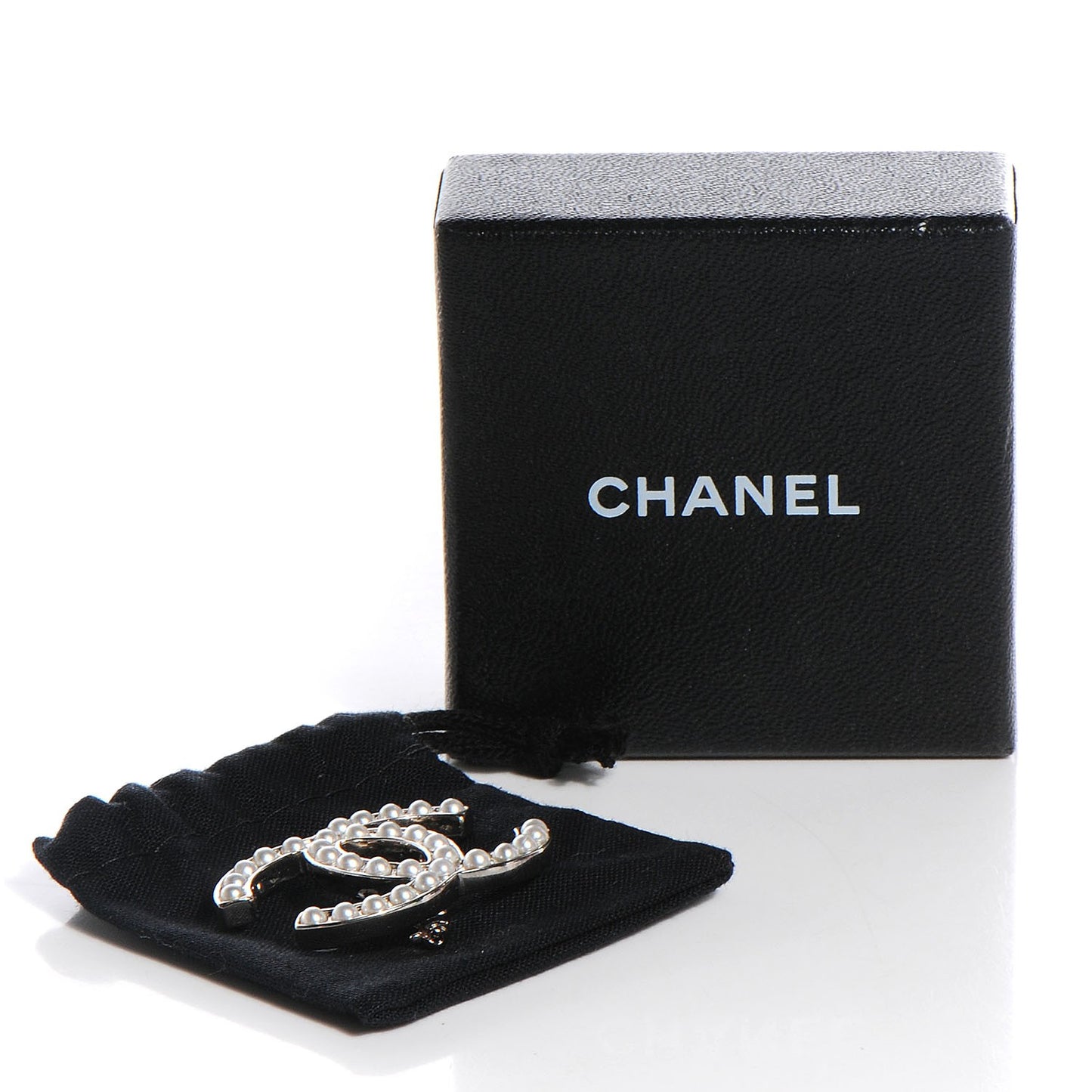 Pearl CC Brooch Silver