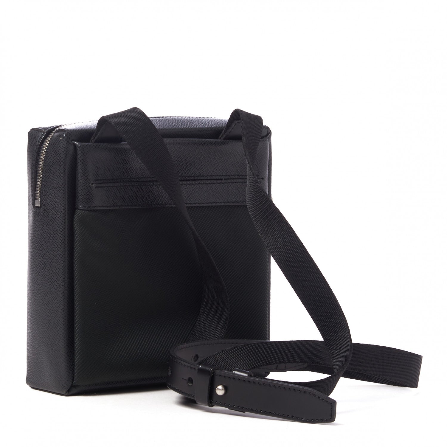 Louis Vuitton Taiga Sayan Epicea 2 of 8