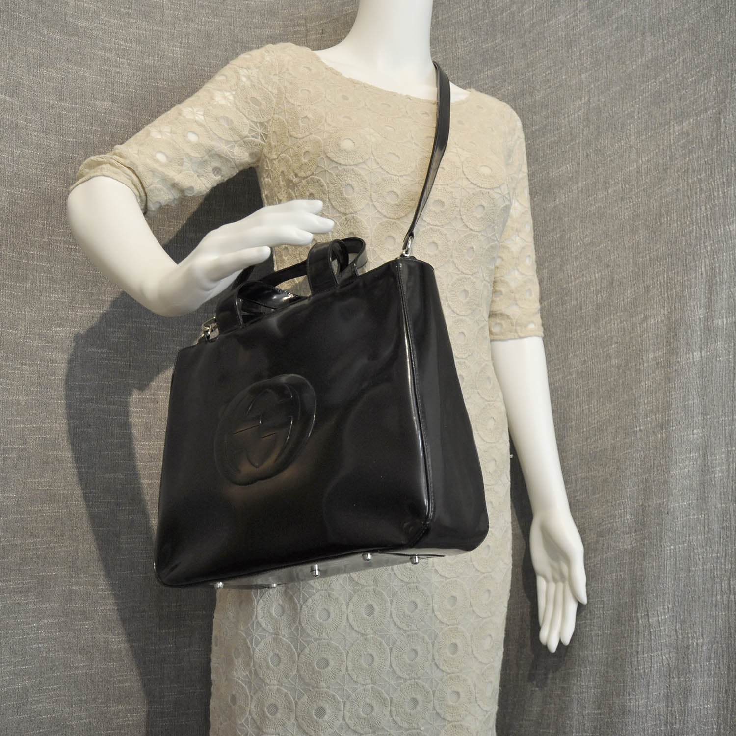 Gucci Patent GG Bag Black 2 of 8