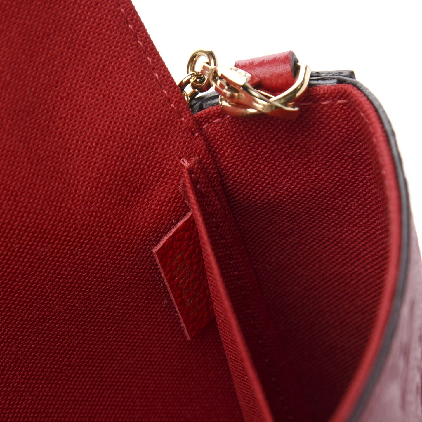 Empreinte Pochette Felicie Chain Wallet Scarlet
