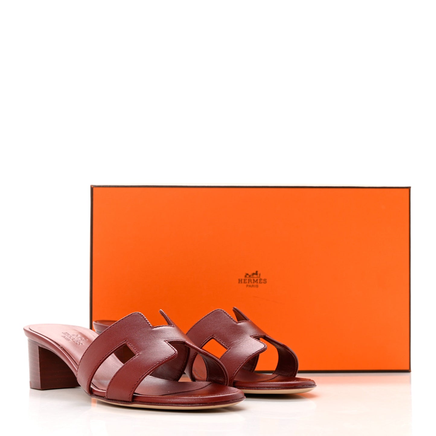 Calfskin Oasis Sandals 35 Rouge Corazon