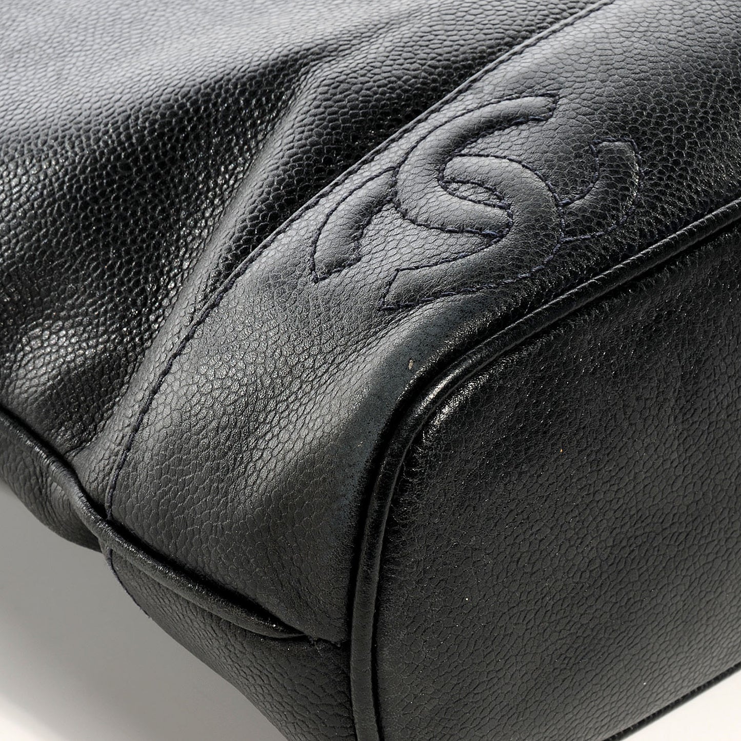 Caviar CC Shoulder Bag Navy Blue