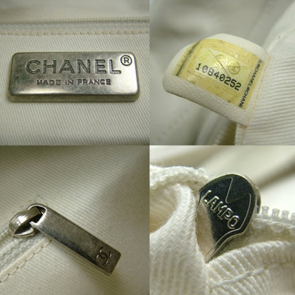Chanel Quilted Diamond Stitch Hobo White 10 of 10