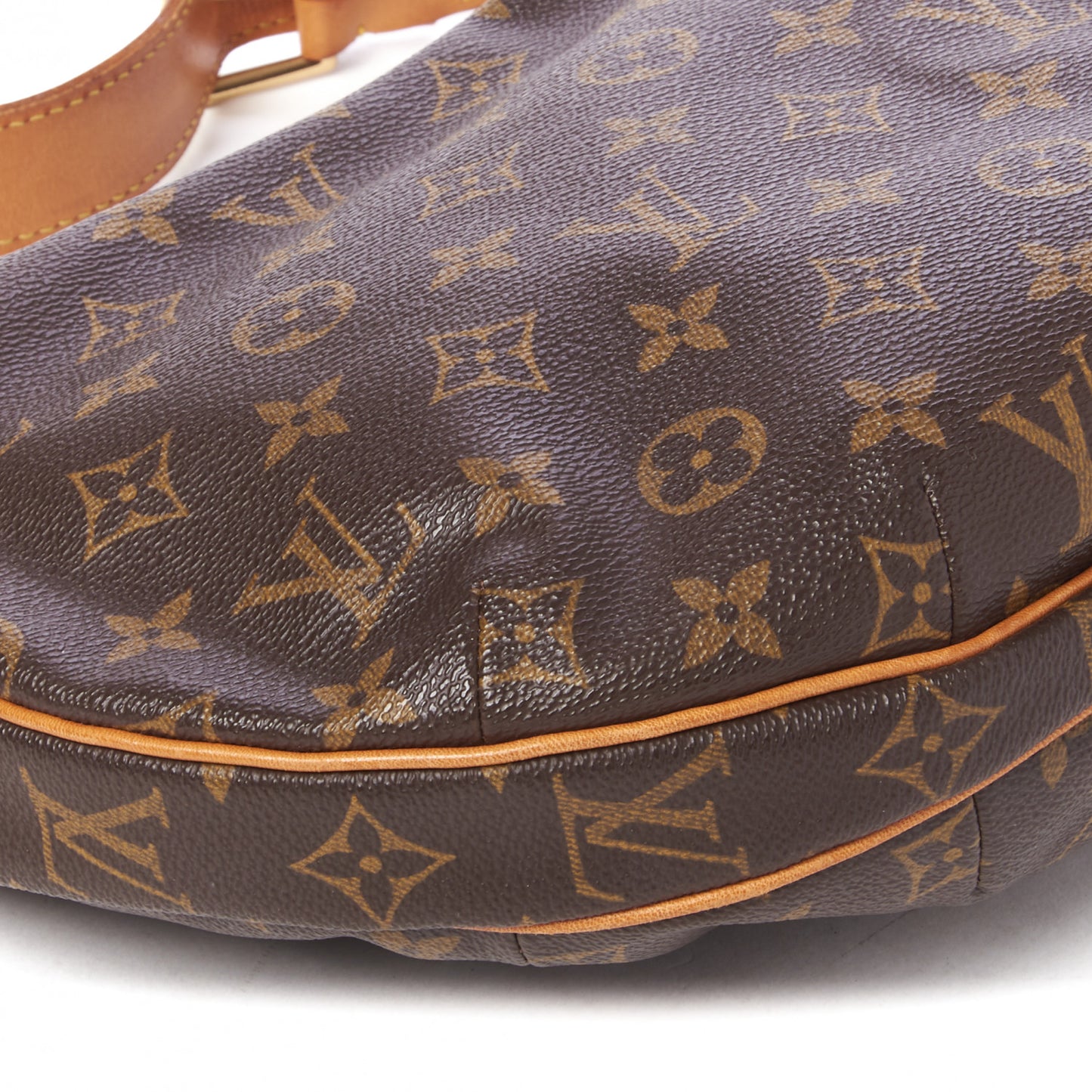 Monogram Croissant MM