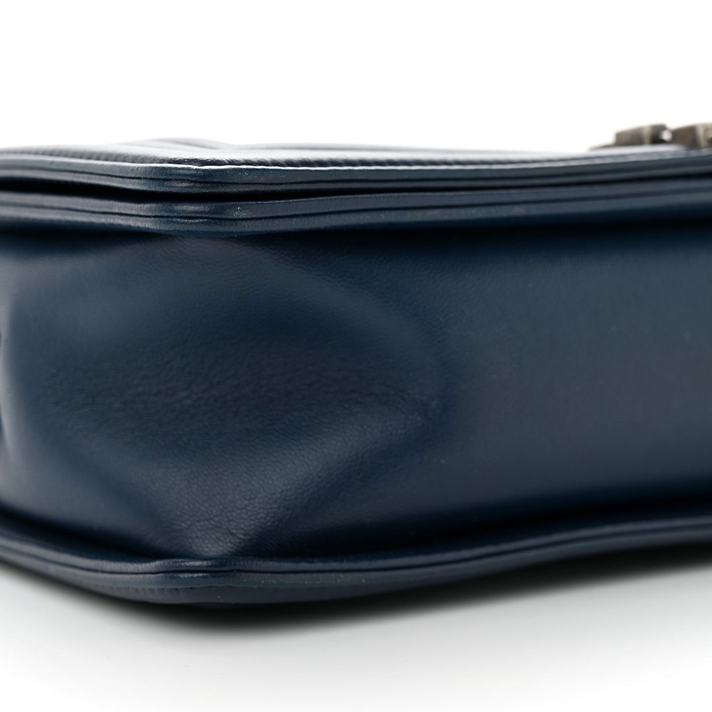 Wrinkled Lambskin Chevron Quilted New Medium Boy Flap Navy Blue