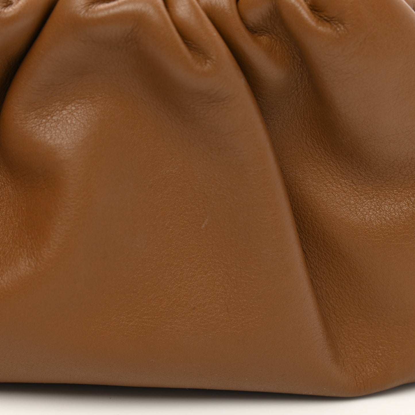 Butter Calfskin The Pouch 20 Camel