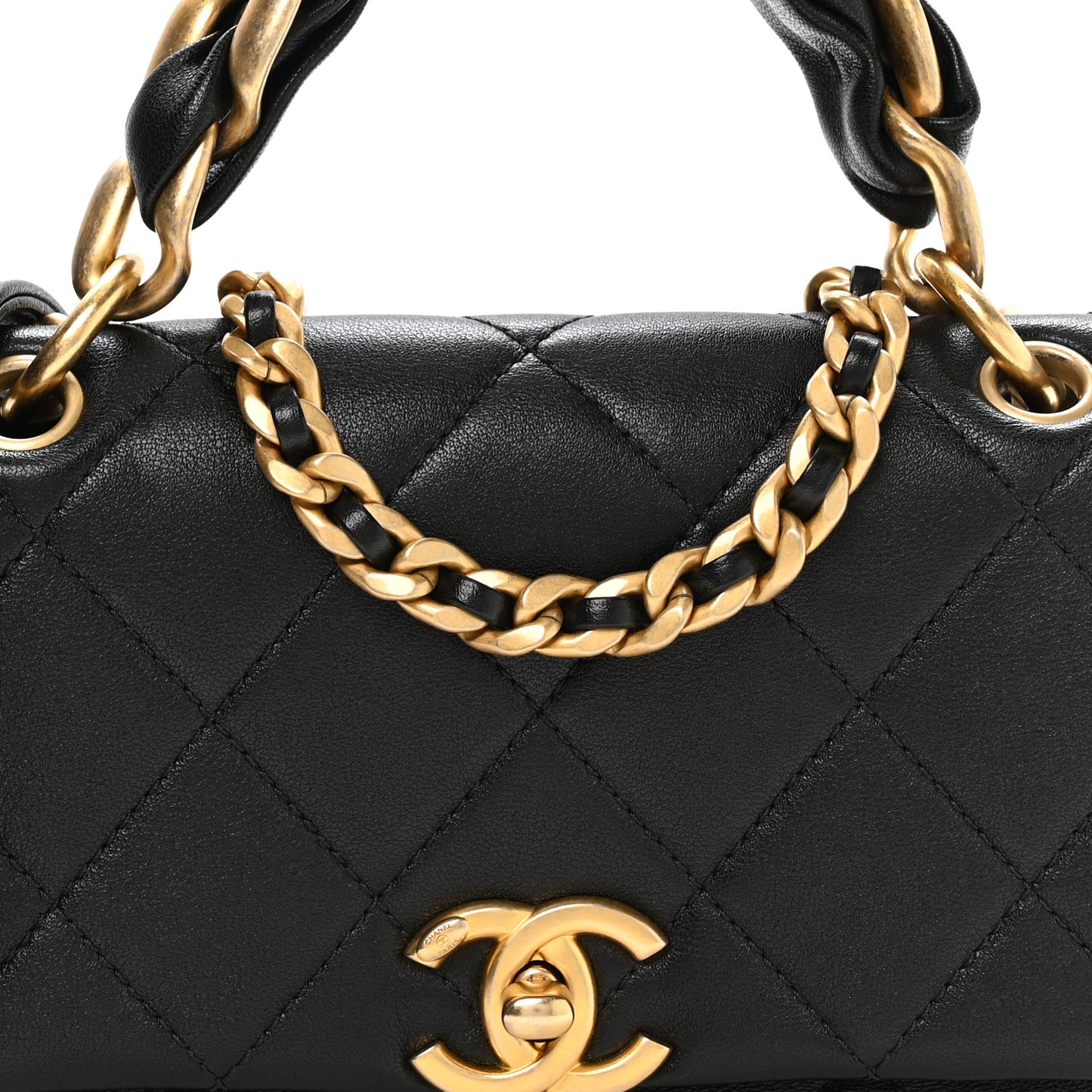 Shiny Lambskin Small Chain Is More Flap Black