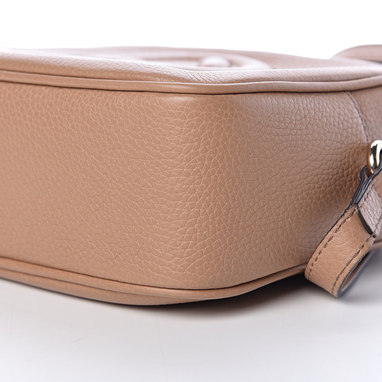 Pebbled Calfskin Small Soho Disco Bag Camelia