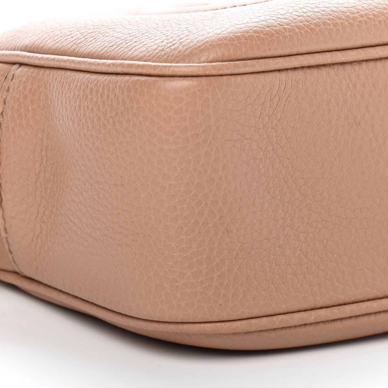 Gucci Pebbled Calfskin Small Soho Disco Bag Camelia 9 of 10