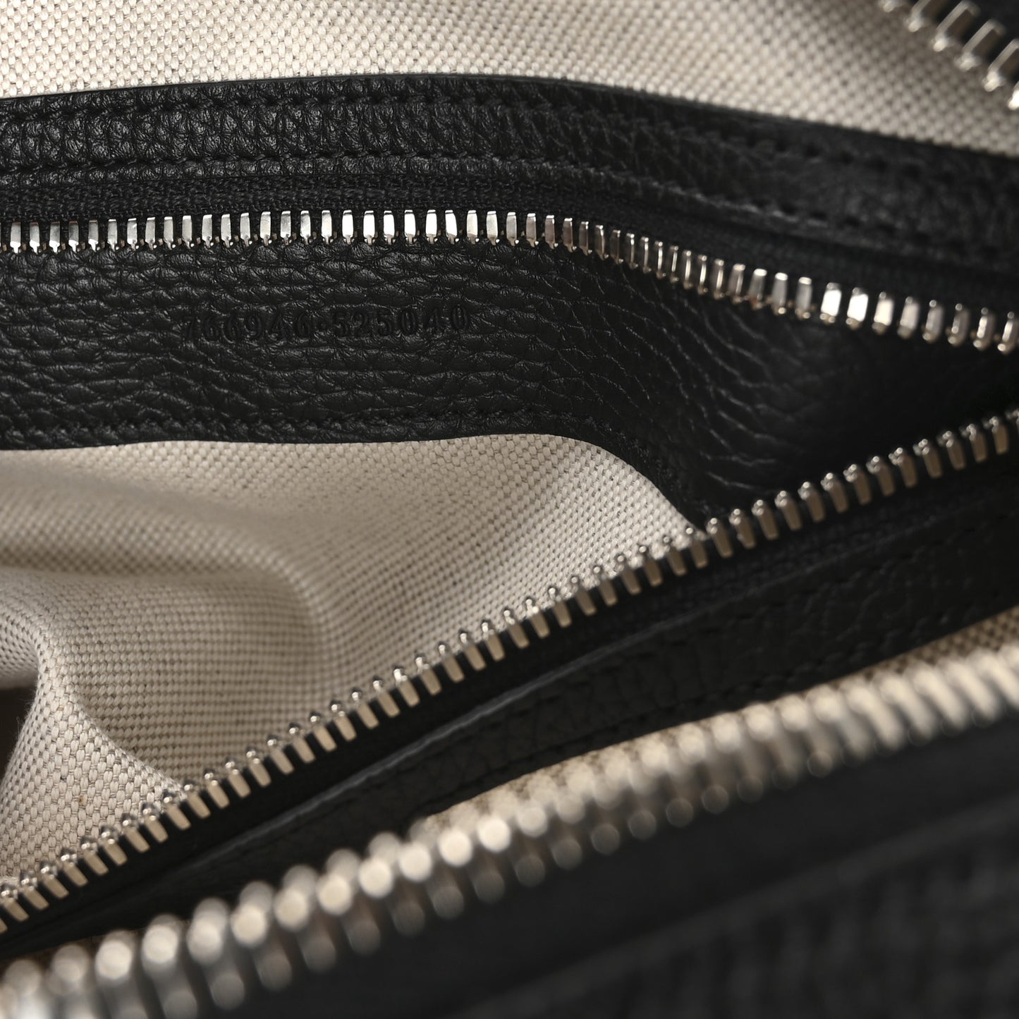 Piuma Calfskin Jumbo GG Embossed Medium Messenger Bag Black
