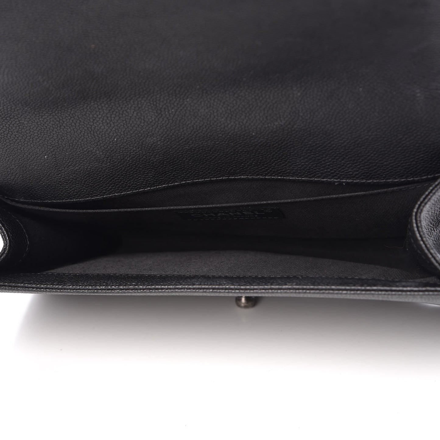 Caviar Quilted Medium Boy Flap Black