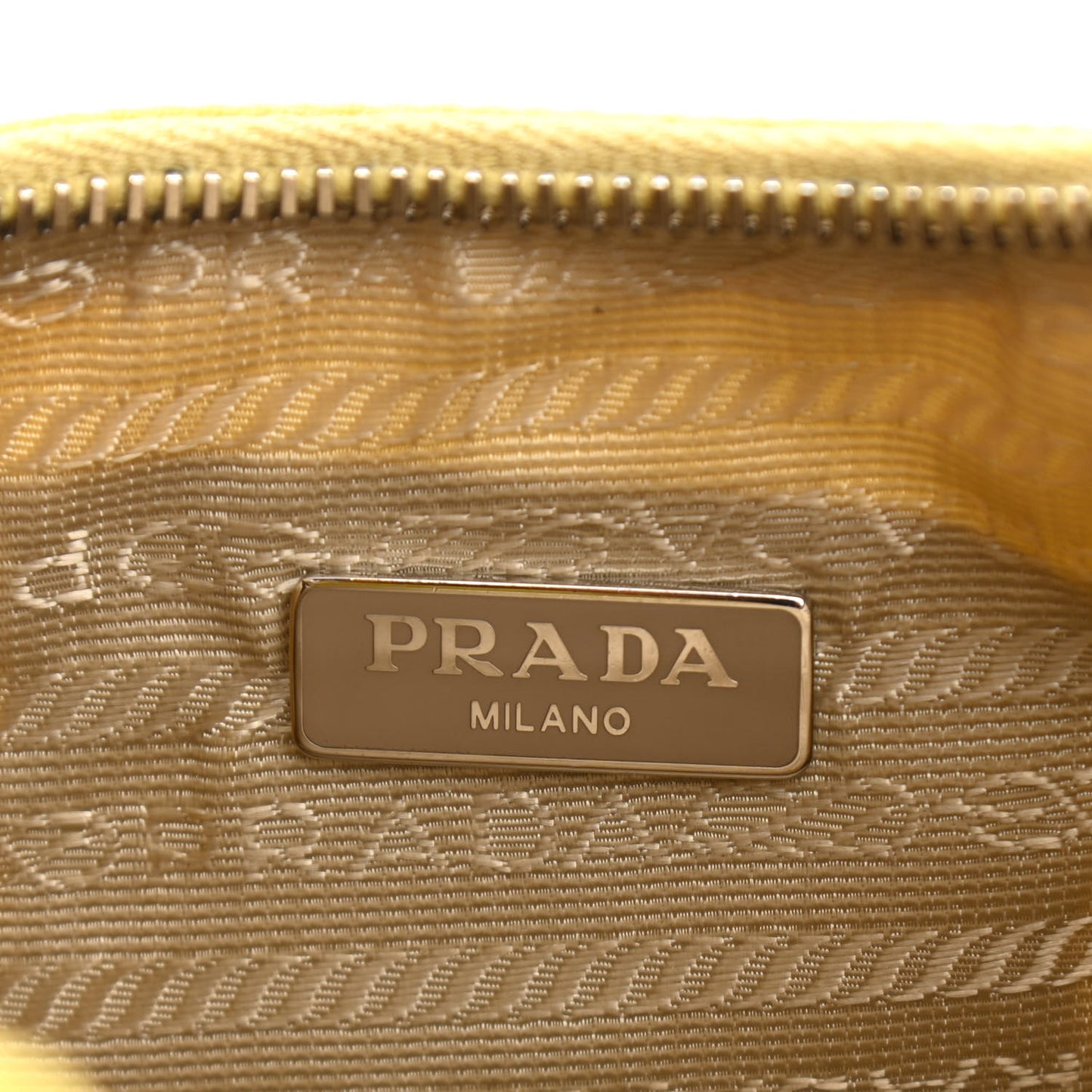 Nylon Saffiano Re-Edition 2005 Shoulder Bag Ananas
