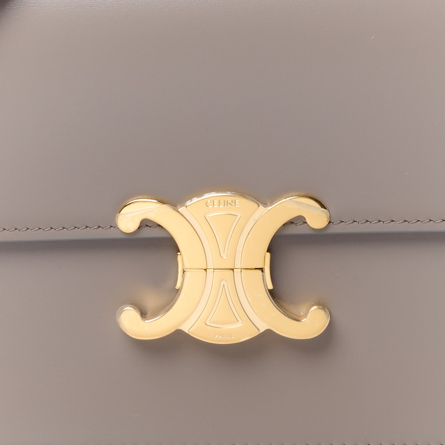 Shiny Calfskin Medium Triomphe Pebble