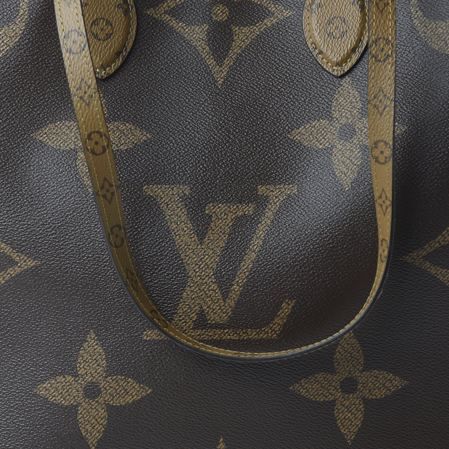 Reverse Monogram Giant Onthego GM