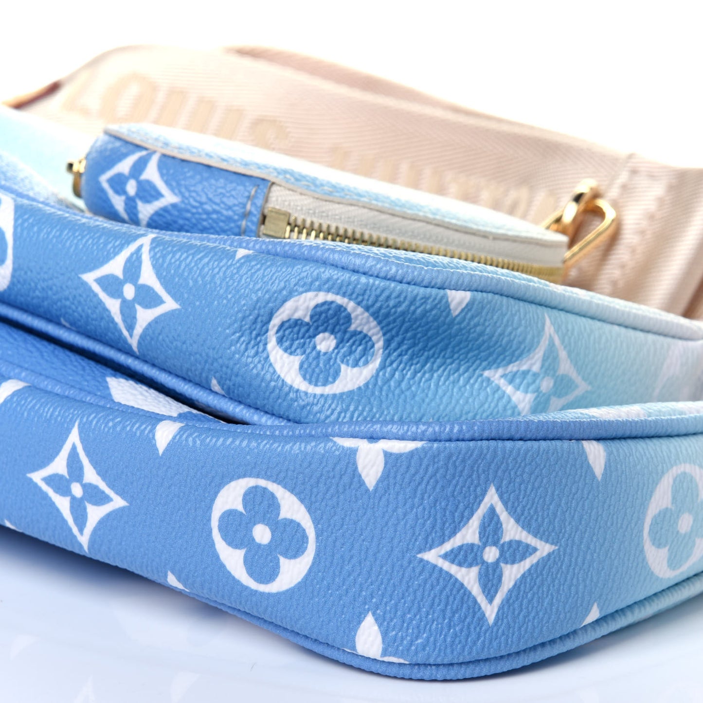 Monogram Giant By The Pool Multi Pochette Accessories Blue