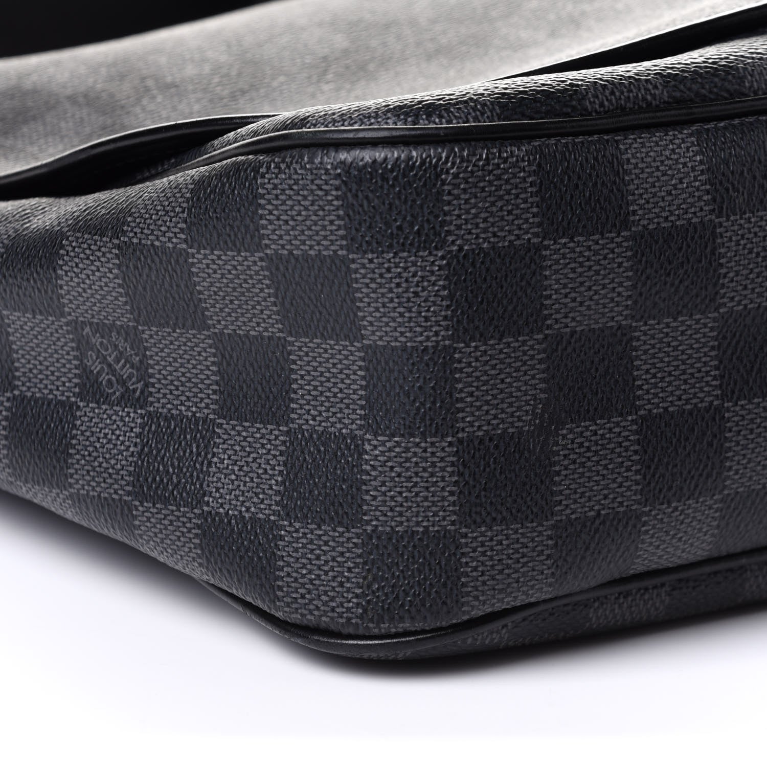 Louis Vuitton Damier Graphite Daniel GM 9 of 10