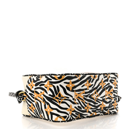 Louis Vuitton Monogram Giant Jungle Beach Pouch Ivory 4 of 10