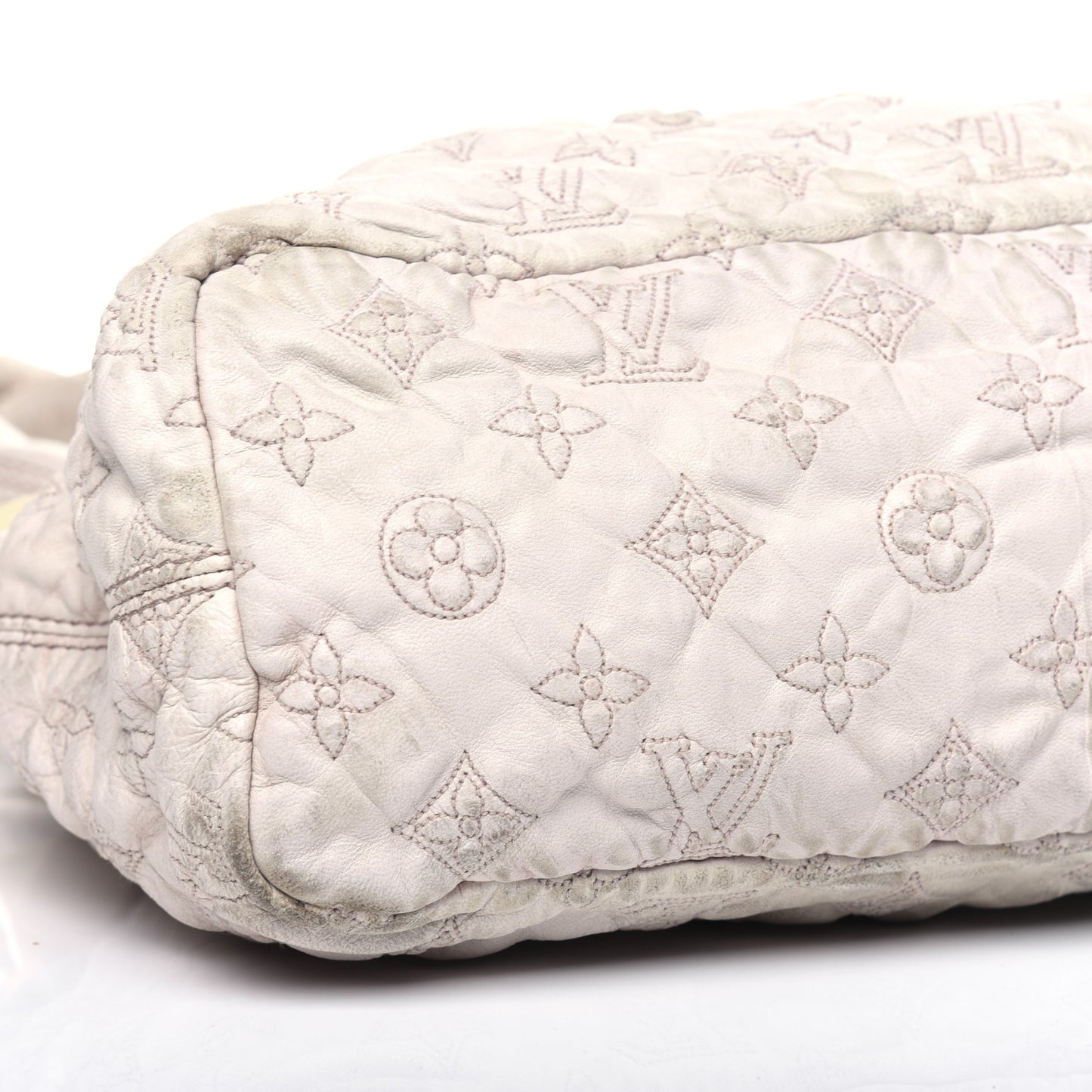 Lambskin Olympe Stratus PM Ecru