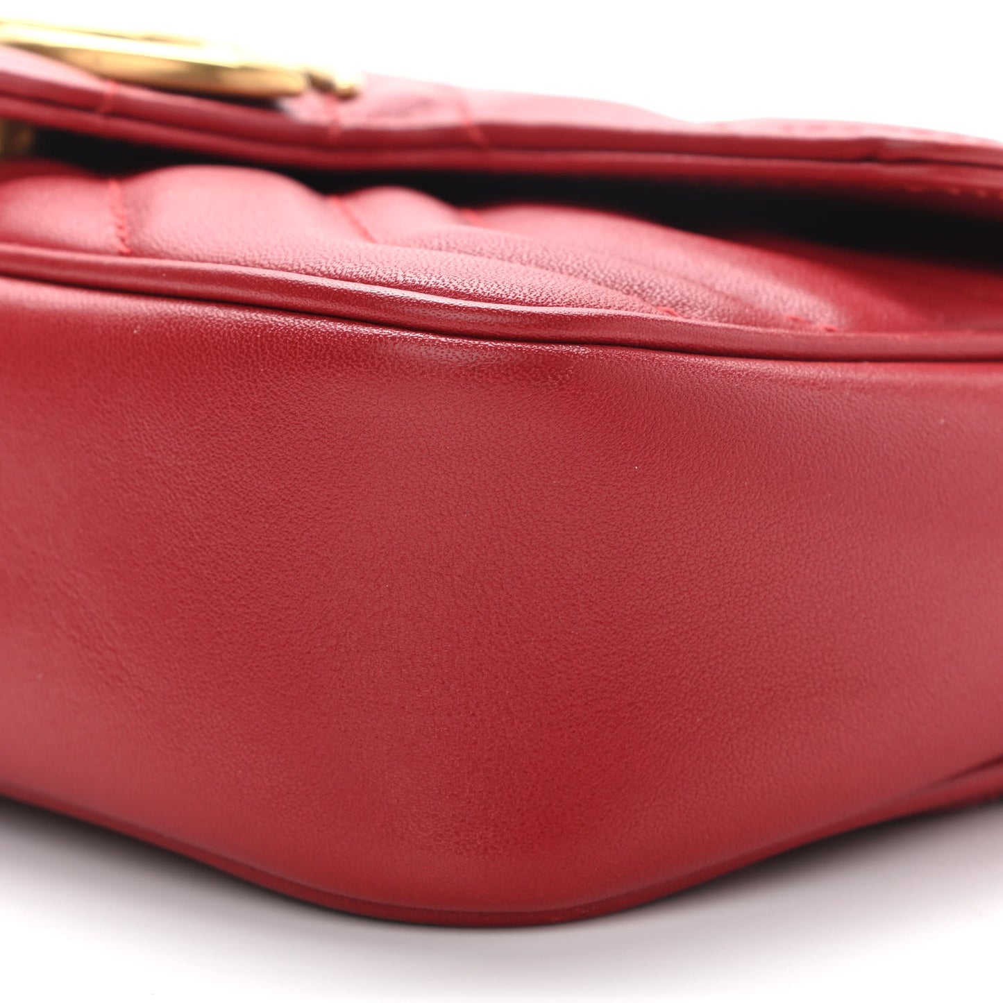 Calfskin Matelasse Super Mini GG Marmont Shoulder Bag Hibiscus Red