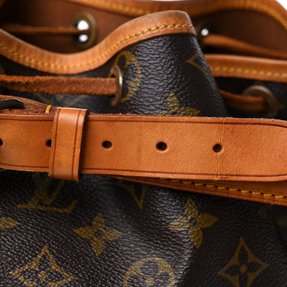 Louis Vuitton Monogram Noe 22 of 25