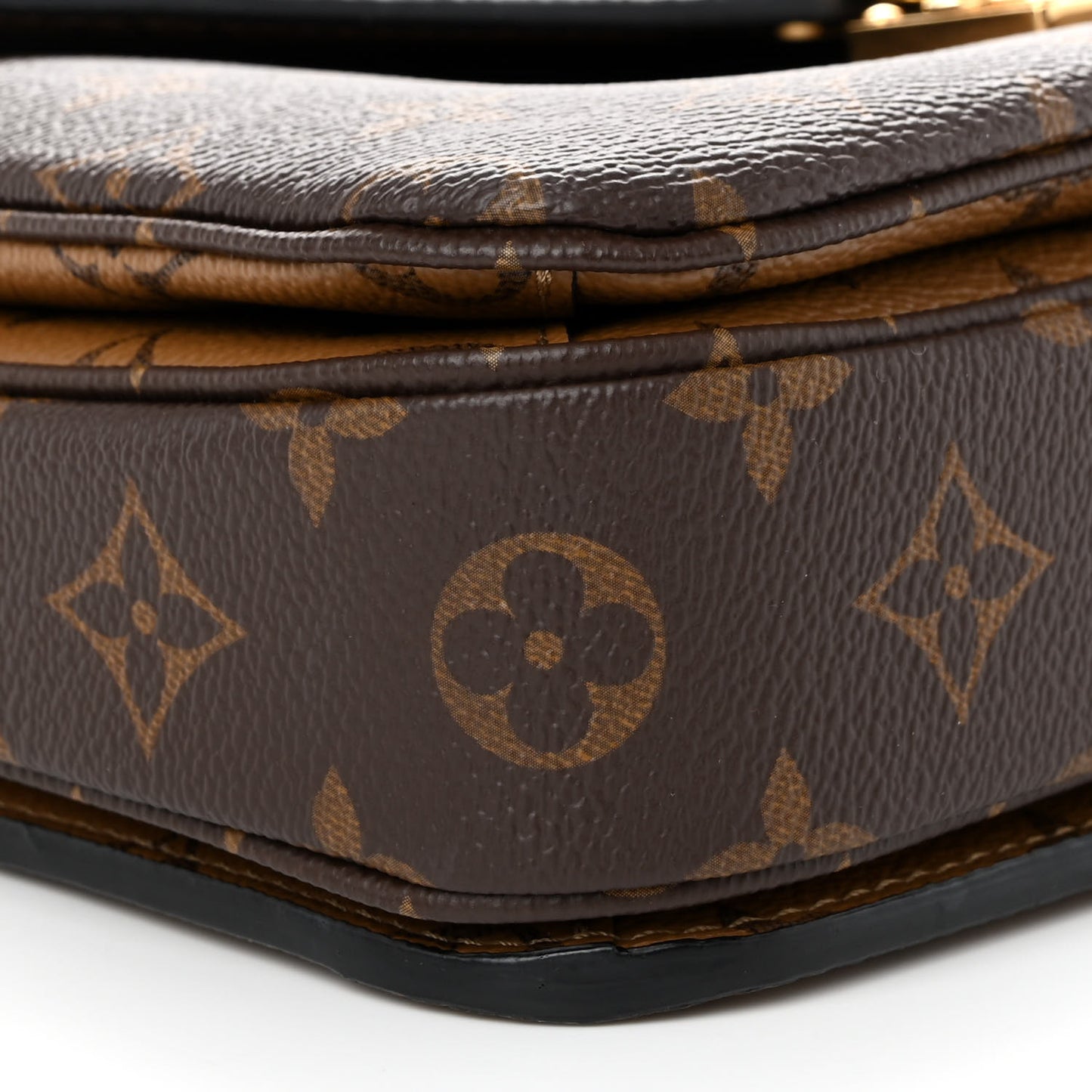 Reverse Monogram Pochette Metis