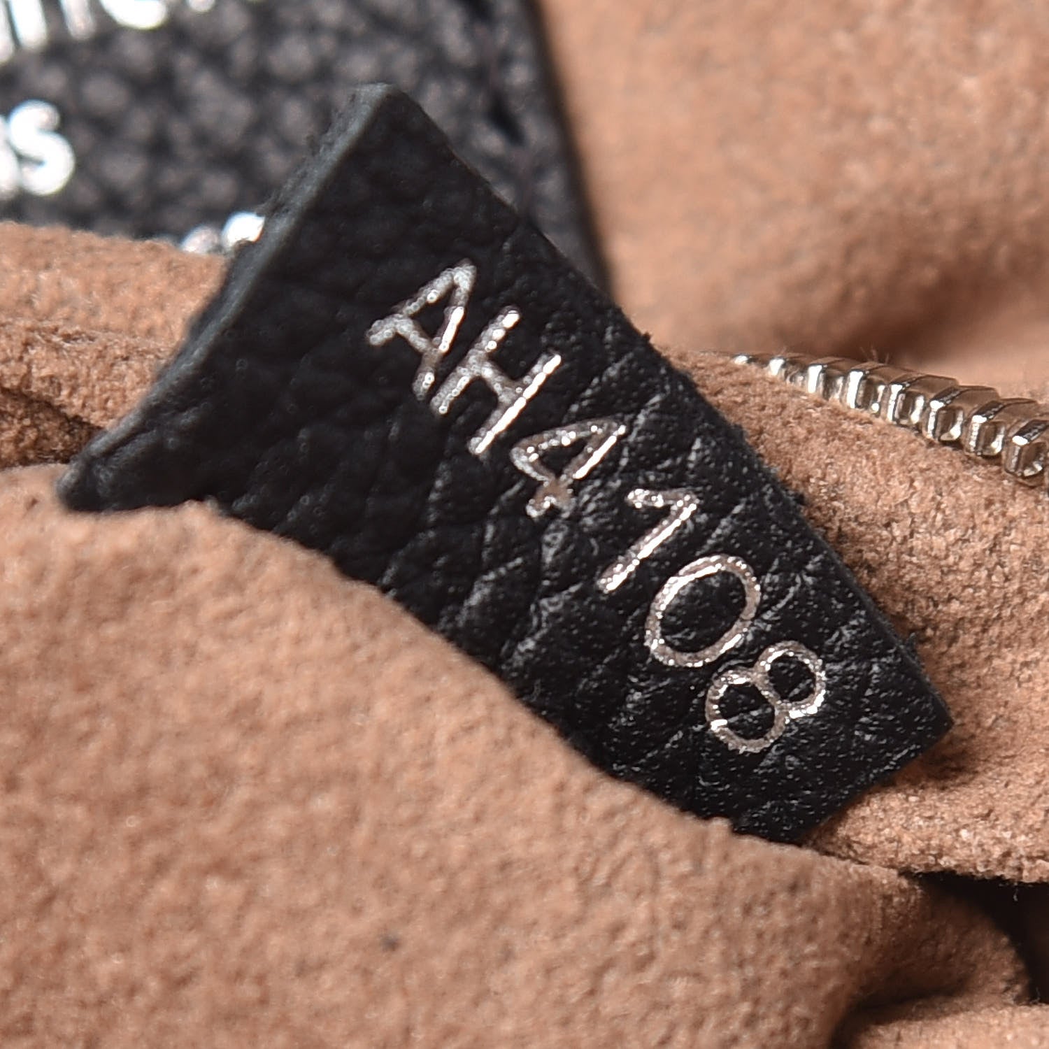 Louis Vuitton Mahina Babylone Chain BB Black 9 of 9