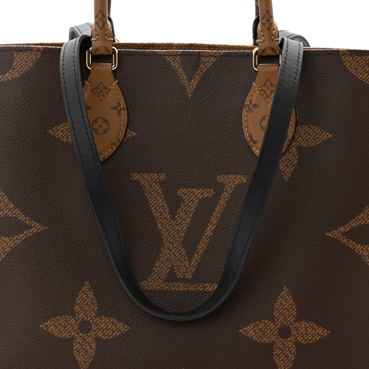 Reverse Monogram Giant Onthego MM