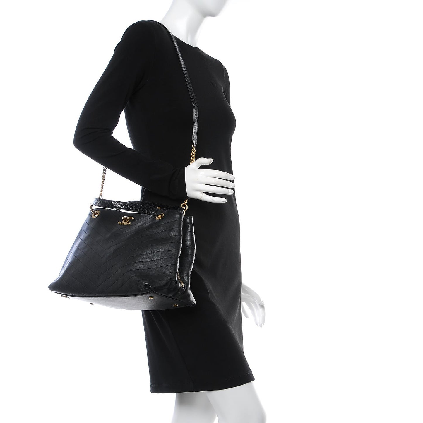 Calfskin Elaphe Stitched Large Chevron Chic Shopping Bag Black