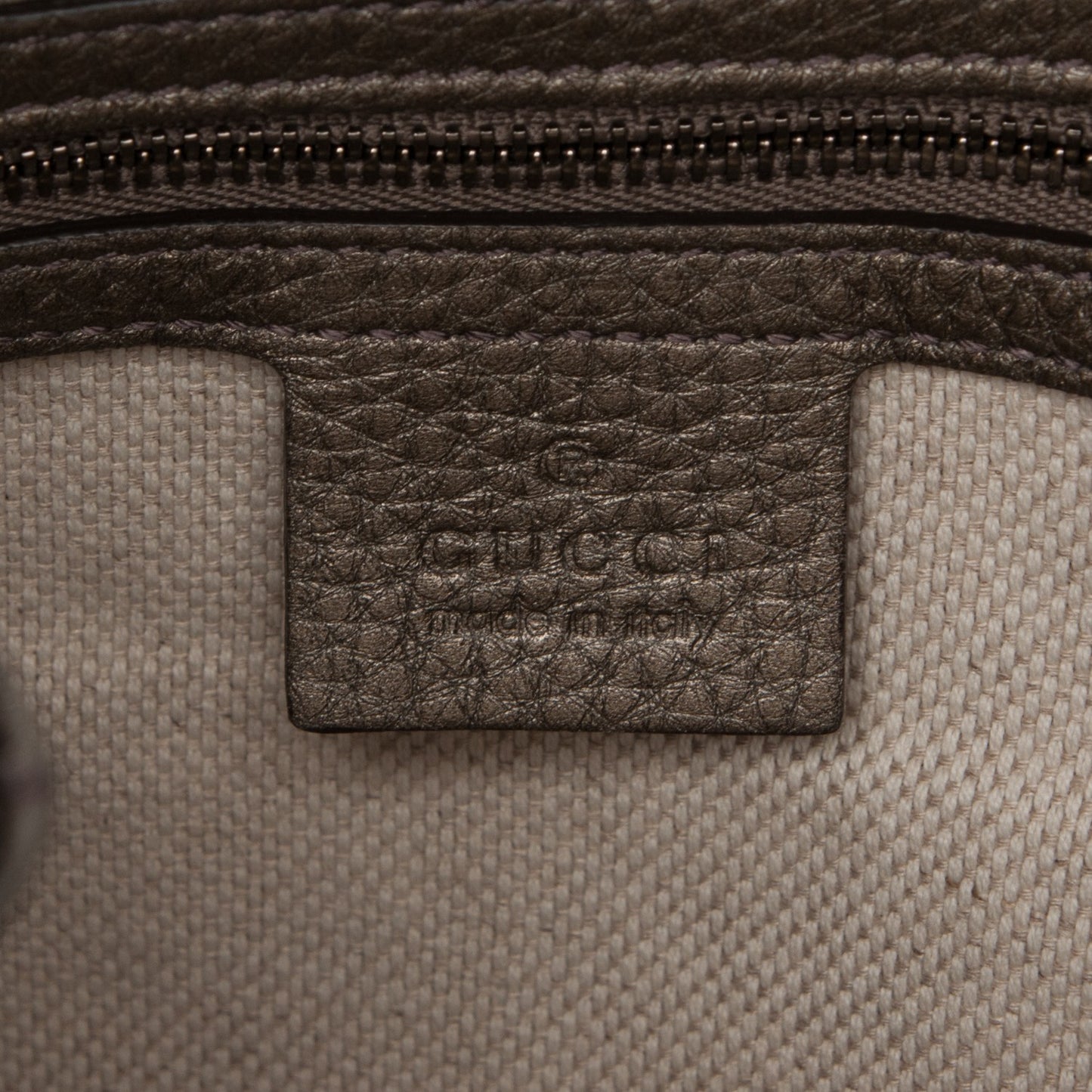 Metallic Pebbled Calfskin Medium Soho Chain Shoulder Bag Sasso