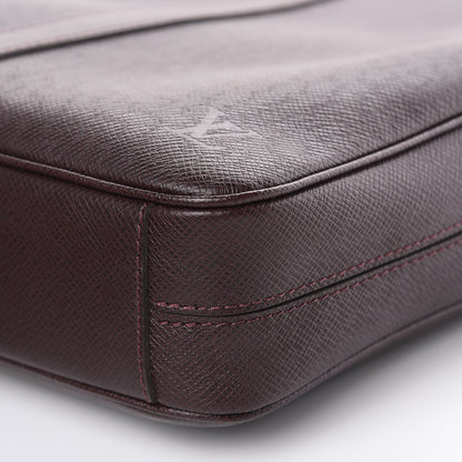 Louis Vuitton Taiga Porte Documents Voyage PM Acajou 9 of 10
