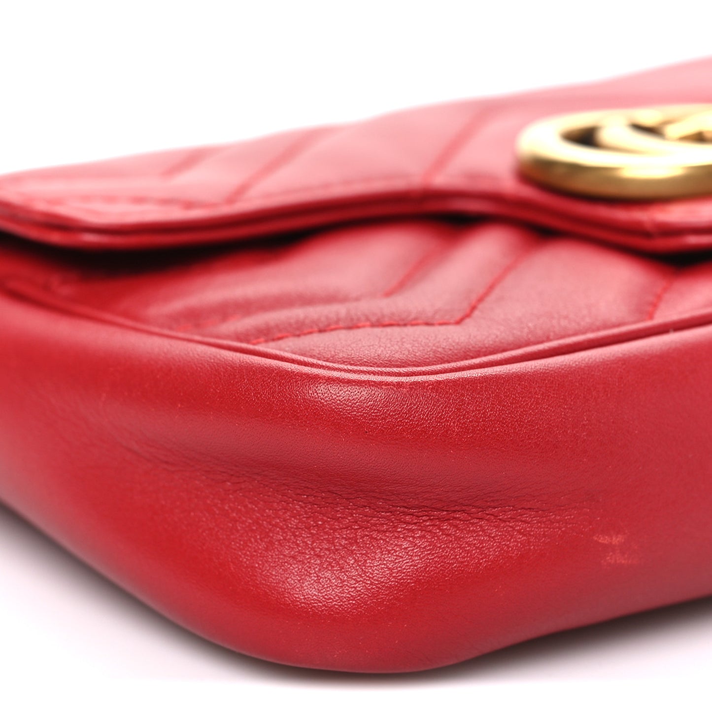 Calfskin Matelasse Super Mini GG Marmont Shoulder Bag Hibiscus Red