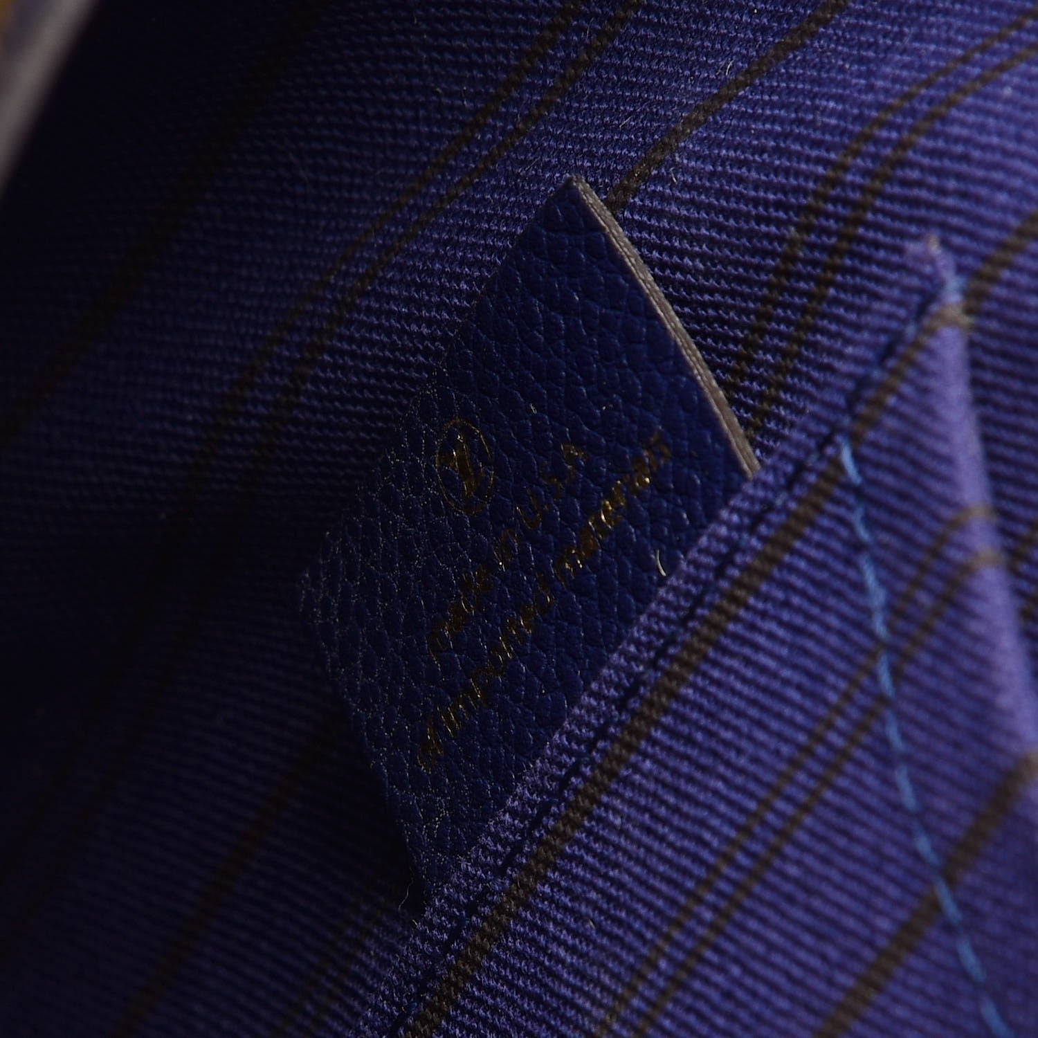 Louis Vuitton Empreinte Montaigne GM Iris 7 of 9