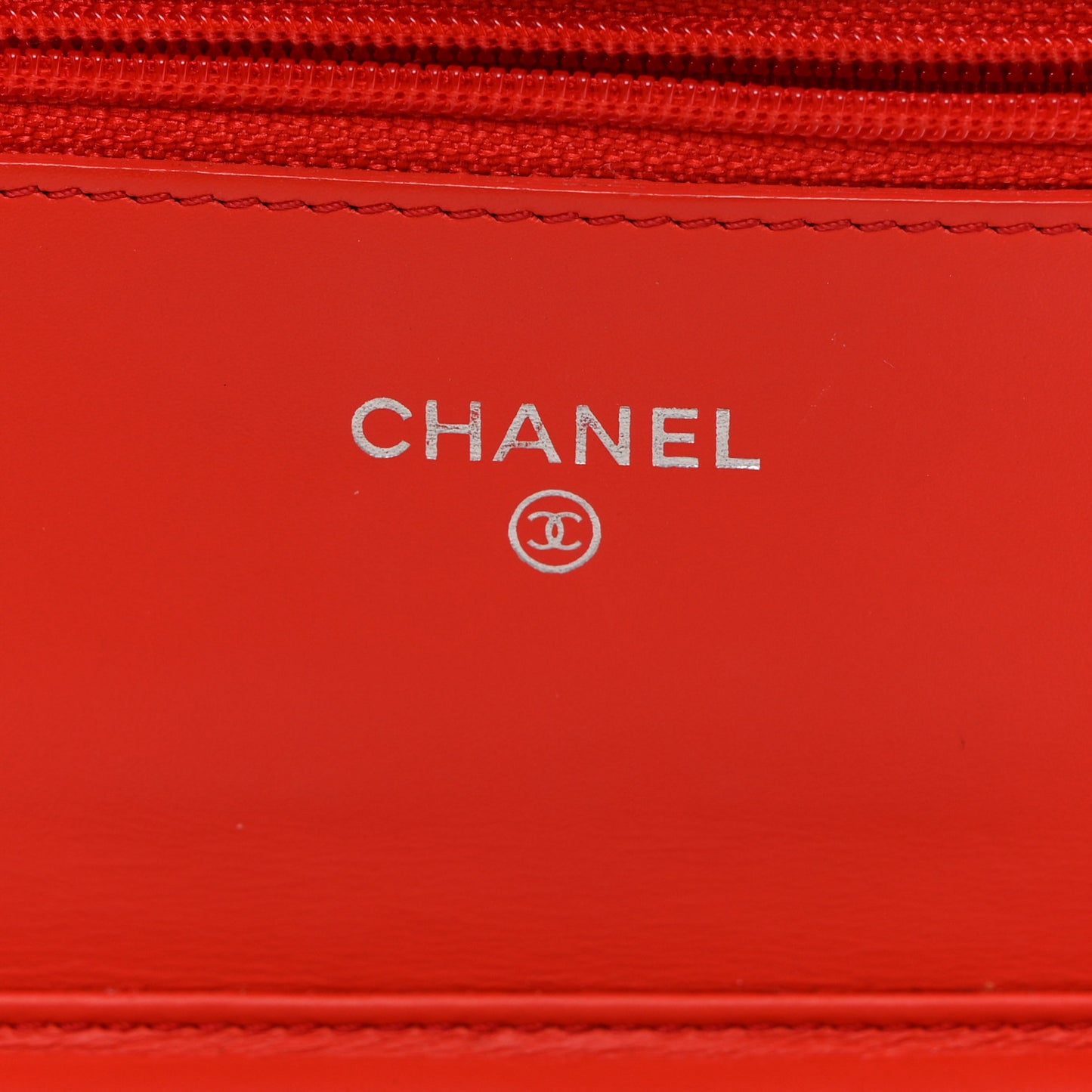Patent Quilted Wallet On Chain WOC Red