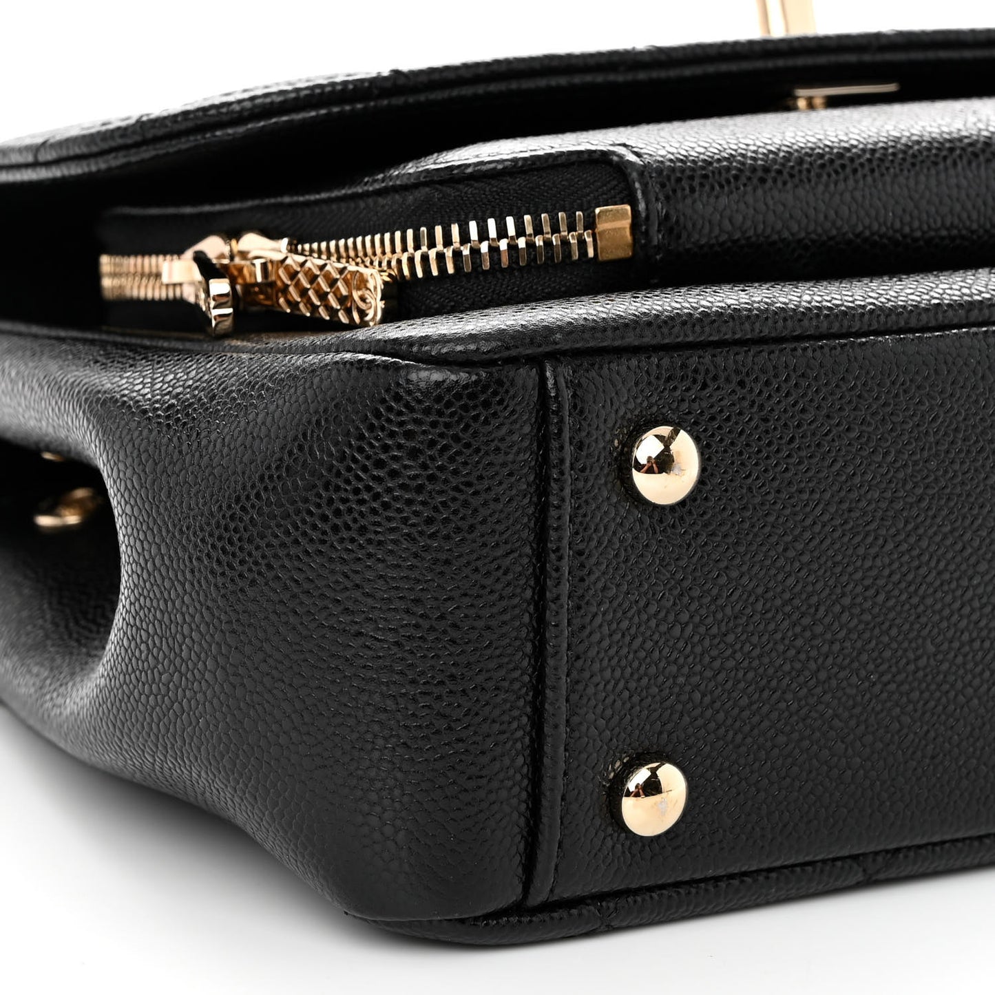 Caviar Quilted Medium Business Affinity Flap Black