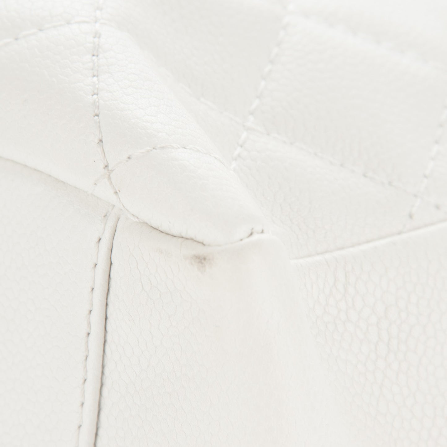 Caviar Quilted Grand Shopping Tote GST White