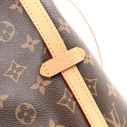 Louis Vuitton Monogram Carryall MM 6 of 9