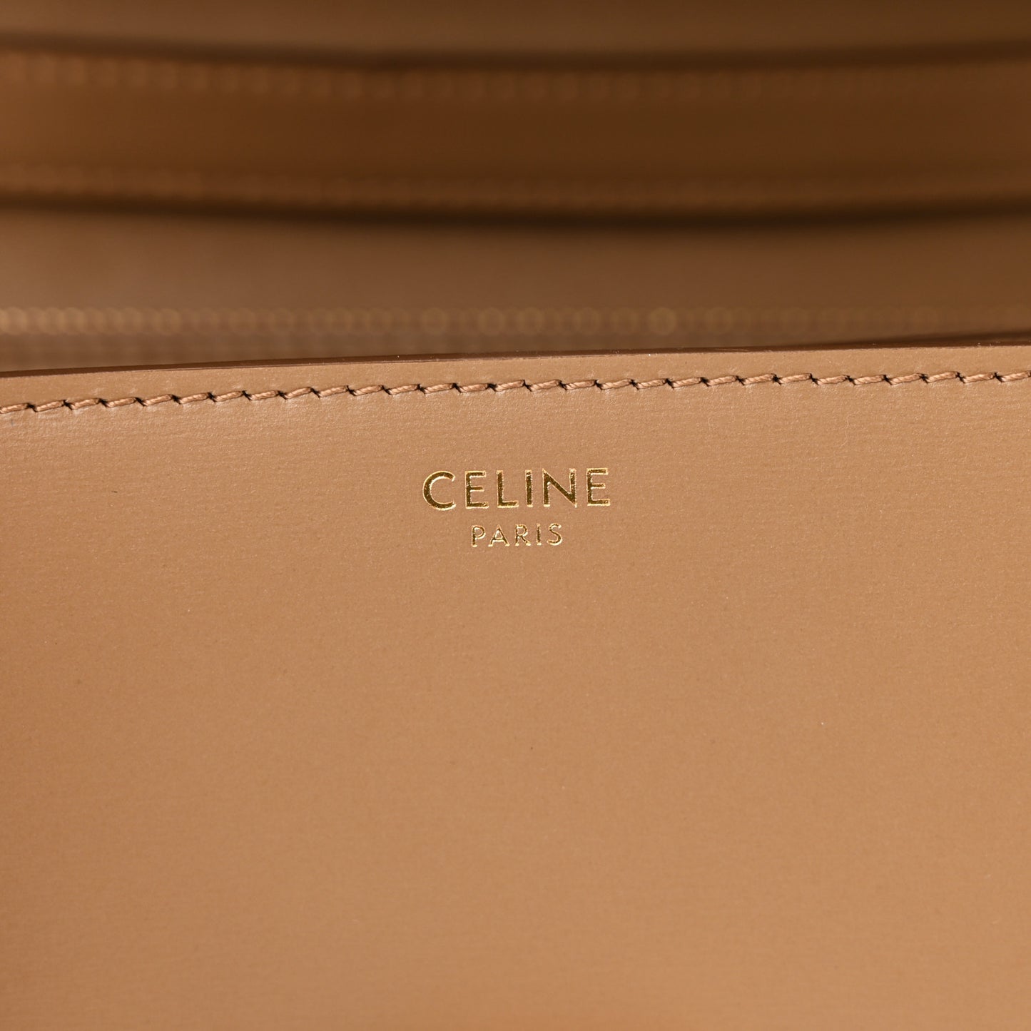 Box Calfskin Medium Classic Box Flap Bag Light Camel