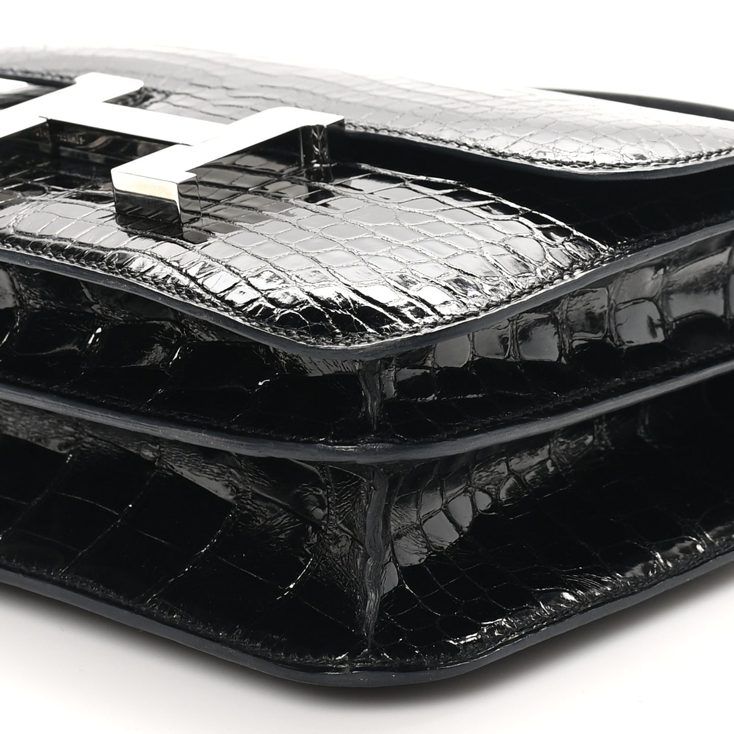 Shiny Alligator Constance 18 Black