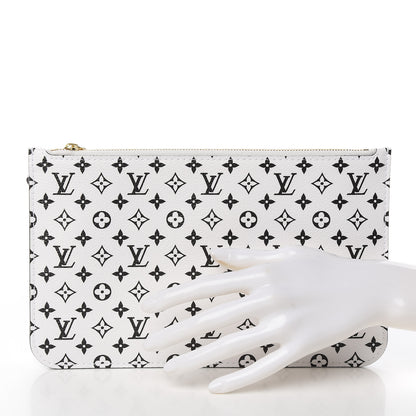 Louis Vuitton Monogram Giant Neverfull MM GM Pochette White 2 of 7