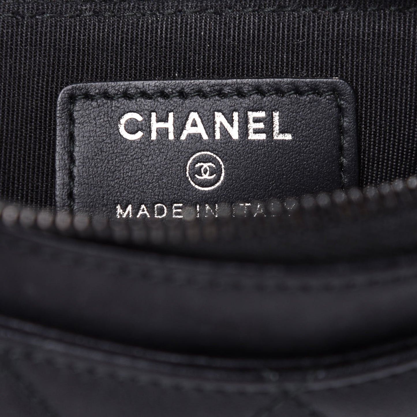 Crinkled Calfskin Quilted Classic Zip Pouch So Black