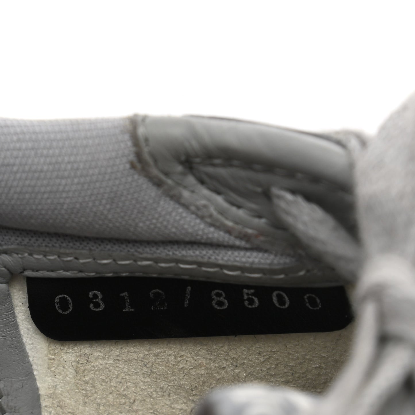 X NIKE AIR JORDAN Calfskin Mens Oblique Low Sneakers 39 Beige White