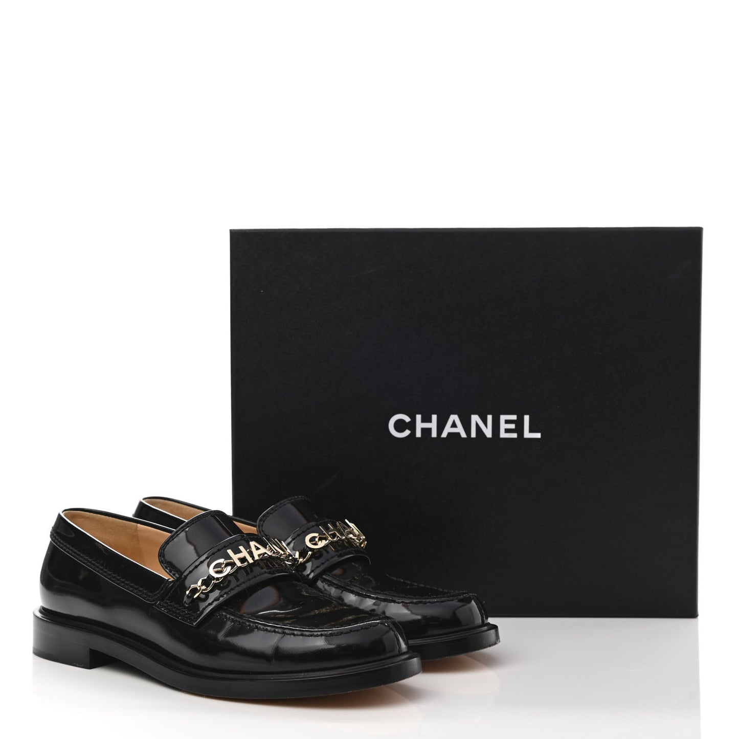 Shiny Calfskin Logo Loafers 38 Black