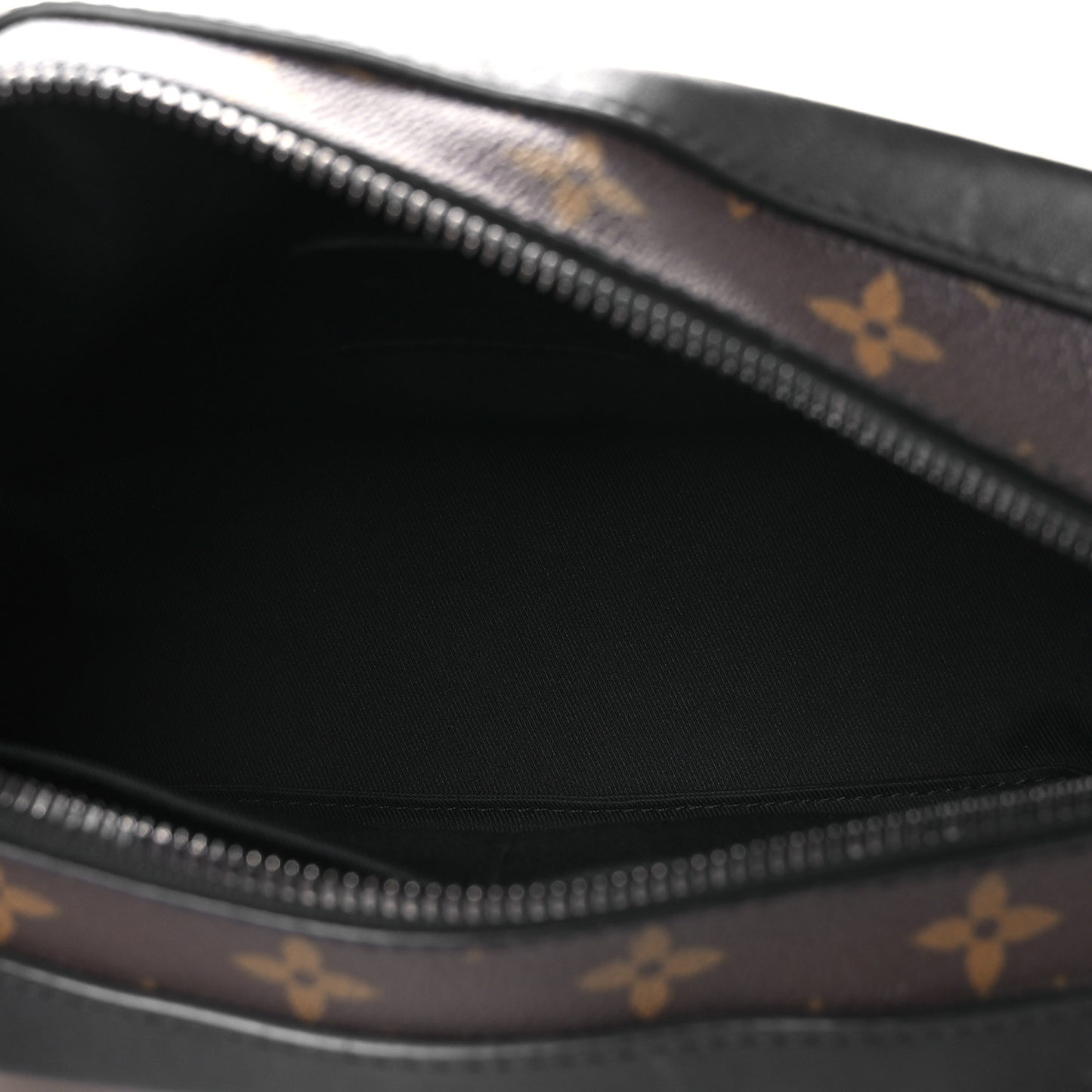 Monogram Solar Ray Soft Trunk