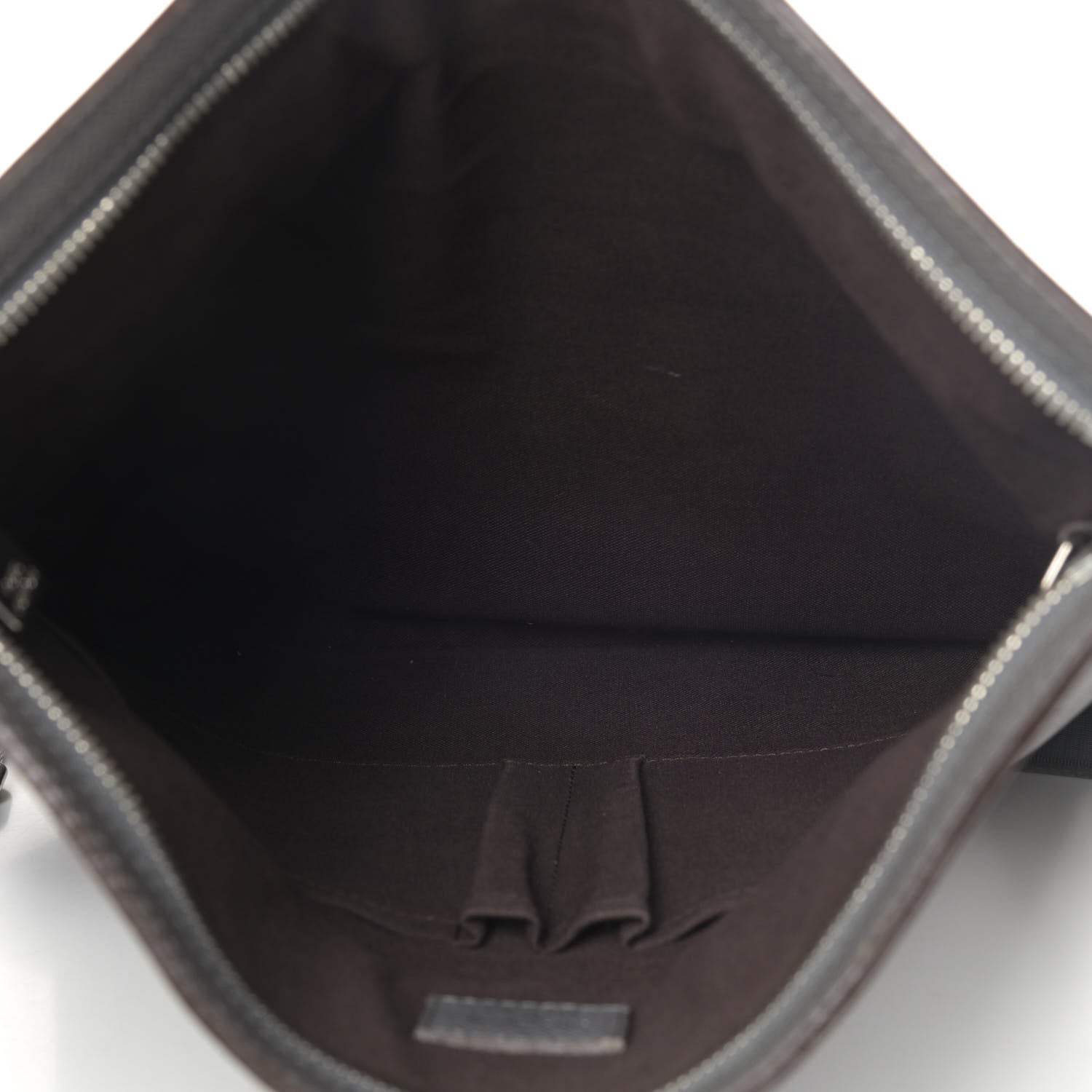 Louis Vuitton Taiga Sasha Messenger Glacier 5 of 8
