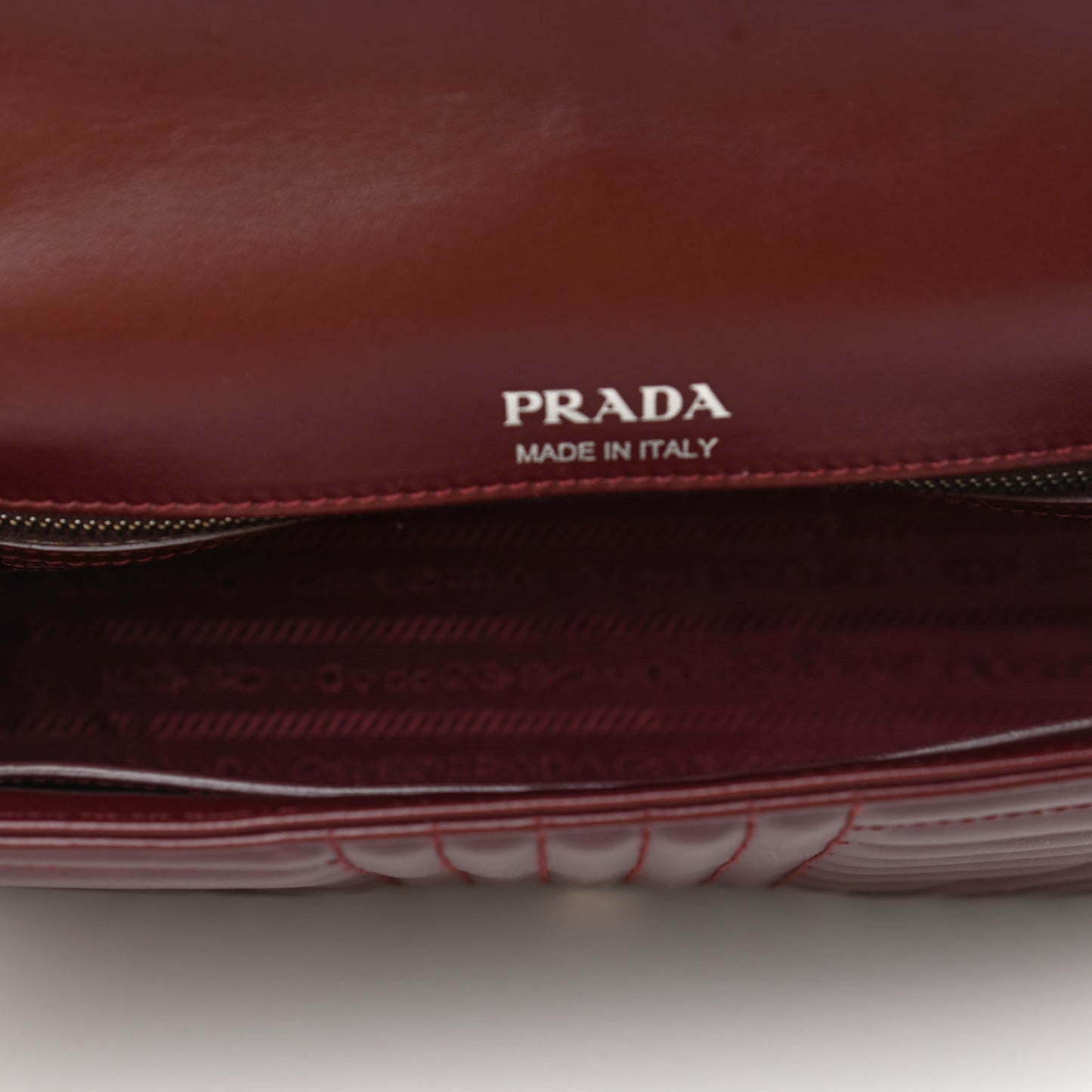 Soft Calfskin Impunture Diagramme Large Chain Flap Shoulder Bag Granato