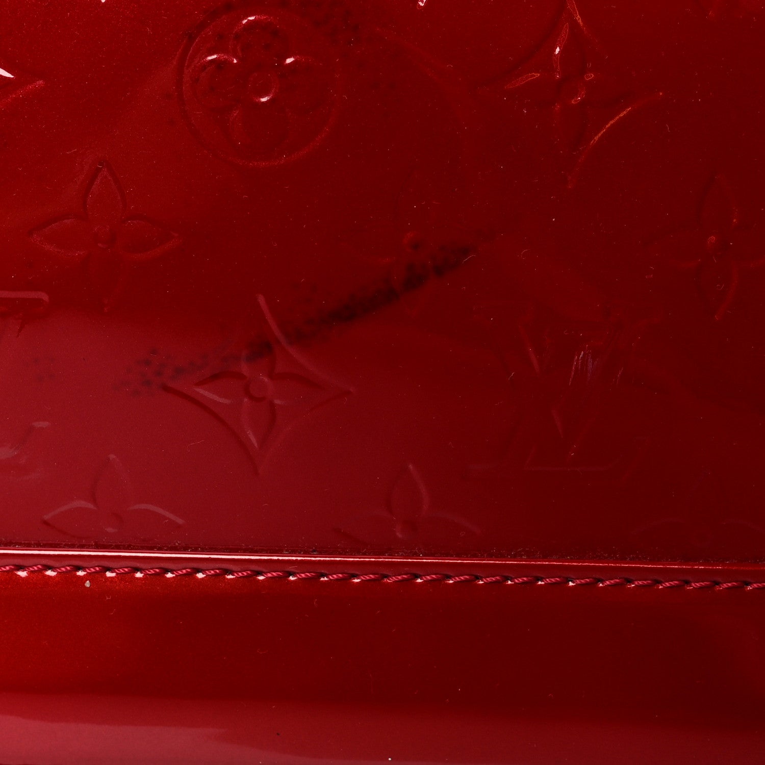 Louis Vuitton Vernis Alma GM Pomme D'Amour 10 of 15