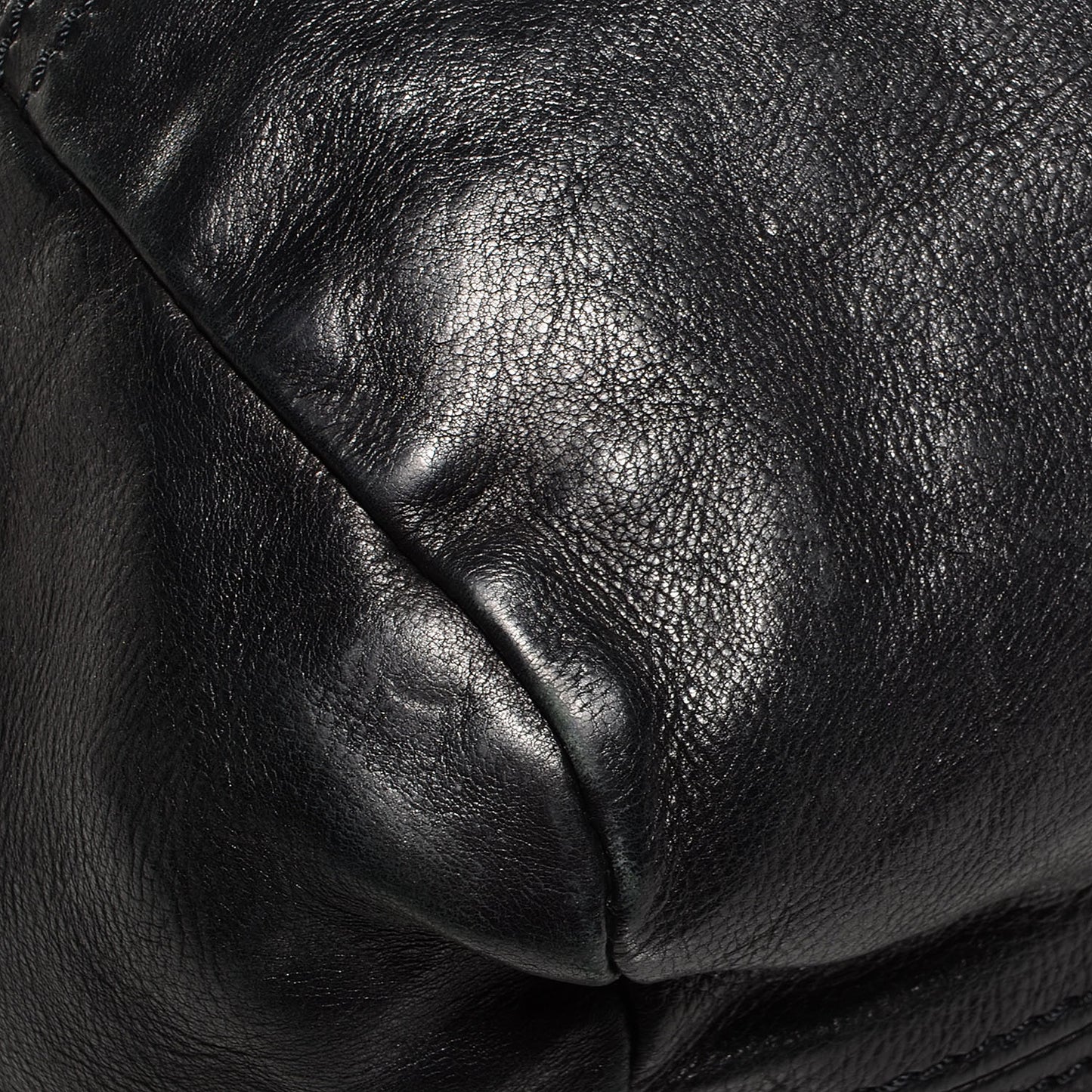 Grained Calfskin Medium Pandora Black