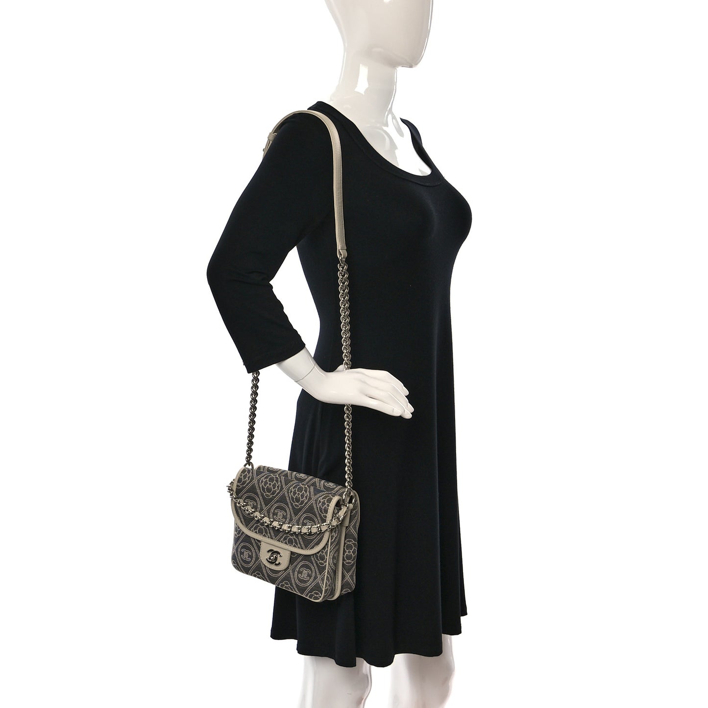 Fabric Camellia Printed Grained Calfskin Messenger Bag Black White